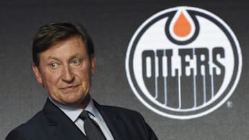 June 23, 2017; Chicago, IL, USA; Edmonton Oilers partner and former player Wayne Gretzky on stage during the first round of the 2017 NHL Draft at the United Center. Mandatory Credit: David Banks-Imagn Images