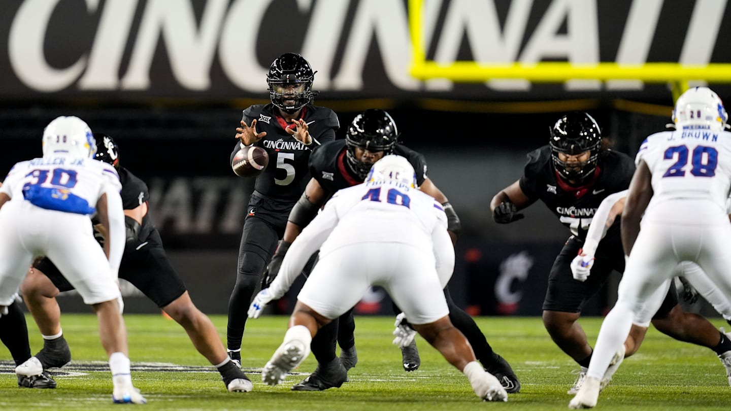 Kansas, Arizona Football Open as Favorites and Underdogs in Big 12 Matchups