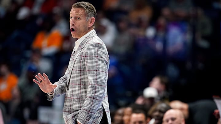 Alabama head coach Nate Oats works with his team against Florida during the first half of a Southeastern Conference tournament semifinal game at Bridgestone Arena in Nashville, Tenn., Saturday, March 15, 2025.
