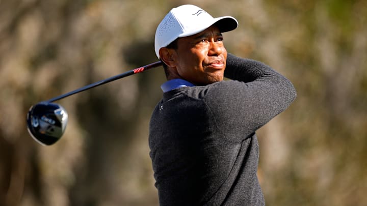 Woods played golf publicly Friday for the first time since missing the cut at the British Open in July.