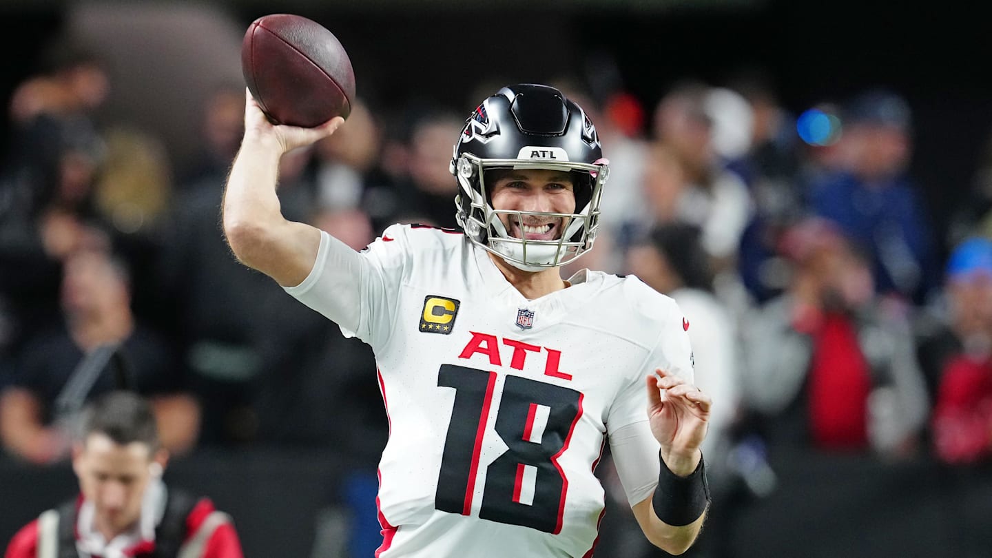 NFL Insider Offers Simple Reason for Why Falcons Haven't Traded Kirk Cousins Yet