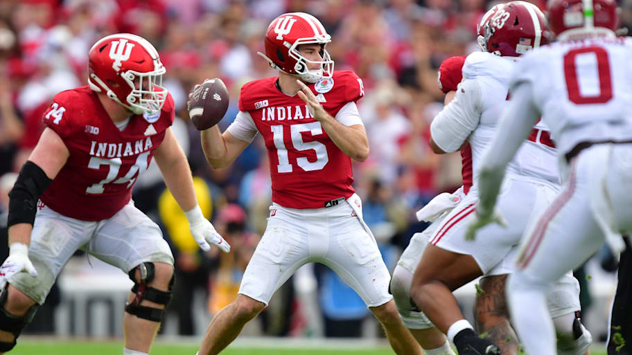 Hoosiers quarterback Fernando Mendoza passes against the Crimson Tide in the first half of the Rose Bowl.