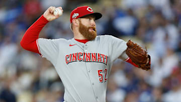 Wild Card Series - Cincinnati Reds v Los Angeles Dodgers - Game Two