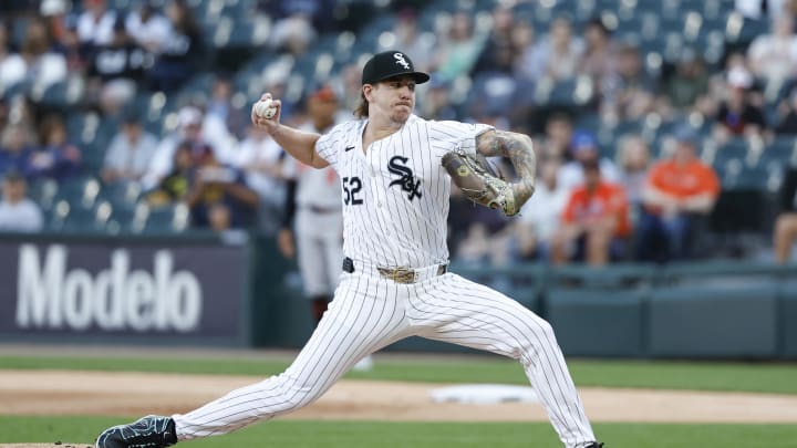 Chicago White Sox starting pitcher Mike Clevinger (52) delivers a pitch against the Baltimore Orioles during the first inning at Guaranteed Rate Field on May 23.