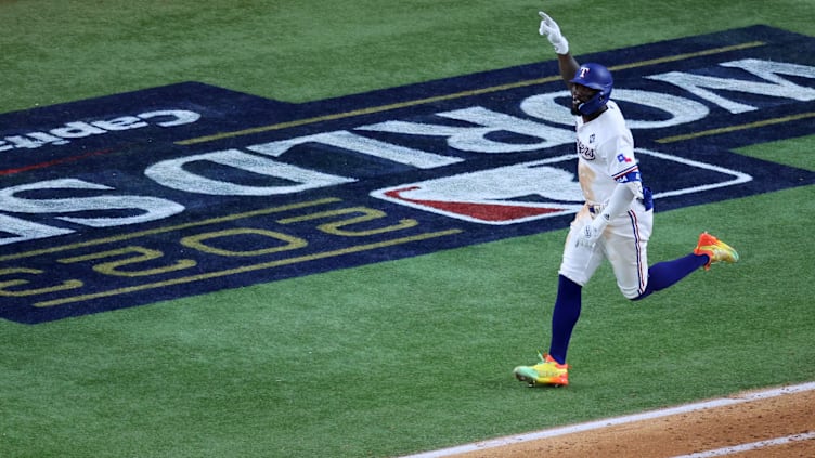 World Series - Arizona Diamondbacks v Texas Rangers - Game One