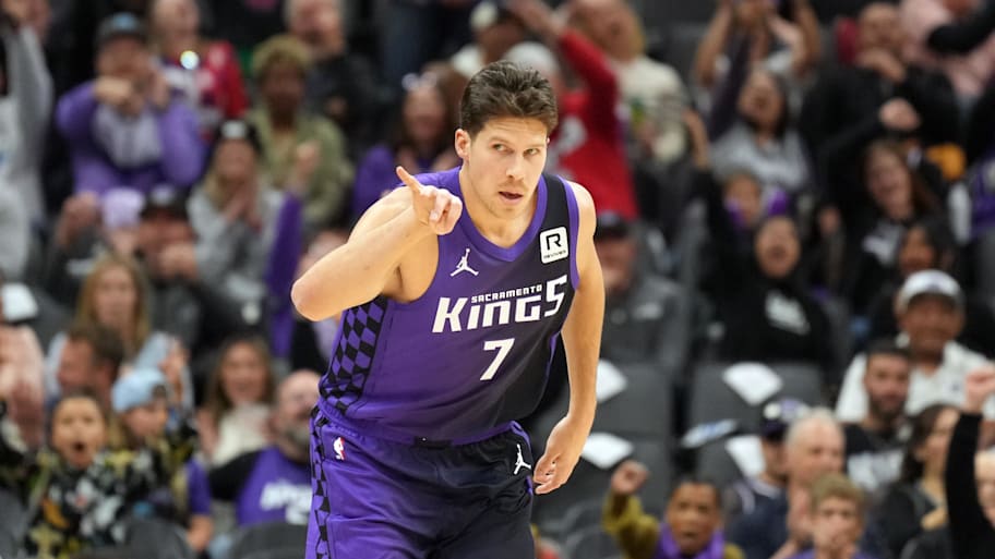 Doug McDermott gestures after a three-pointer against the Jazz. | Darren Yamashita-Imagn Images