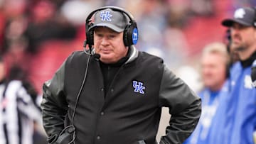 Kentucky Wildcats head coach Mark Stoops on the sidelines as the Louisville Cardinals football team dominated Kentucky 41-0 Saturday, November 29, 2025 in Louisville, Kentucky at L&N Federal Credit Union Stadium.