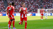 Lennart Karl bejubelt seinen Treffer in Zürich
