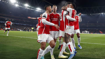 Arsenal battered Lens to finish top of Group B