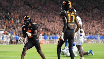 Tennessee running back Dylan Sampson (6) runs into the end zone for a touchdown during a game between Tennessee and Kentucky at Neyland Stadium in Knoxville, Tenn., Saturday, Nov. 2, 2024.