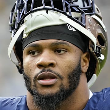 Green Bay Packers defensive end Micah Parsons knows he must rebound emotionally before Monday's game against the Eagles.