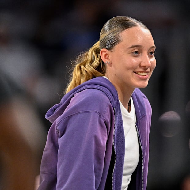 Dallas Wings guard Paige Bueckers