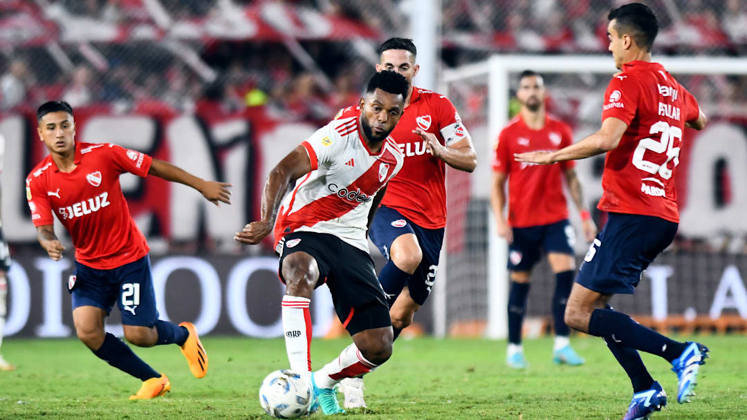 Independiente v River Plate - Copa de la Liga Profesional 2024