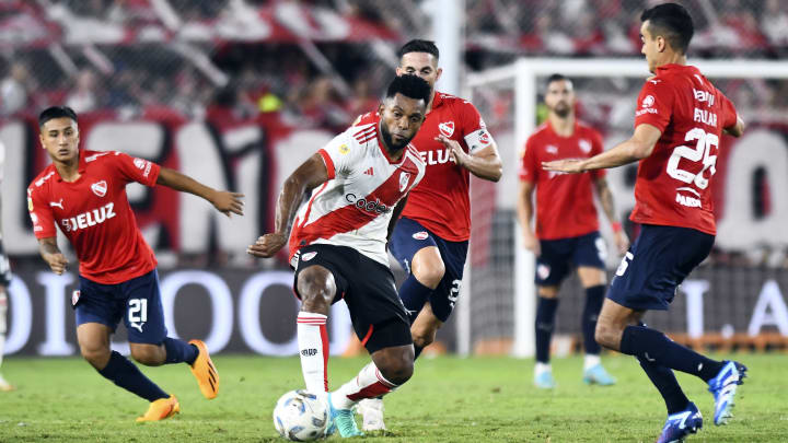 Independiente v River Plate - Copa de la Liga Profesional 2024