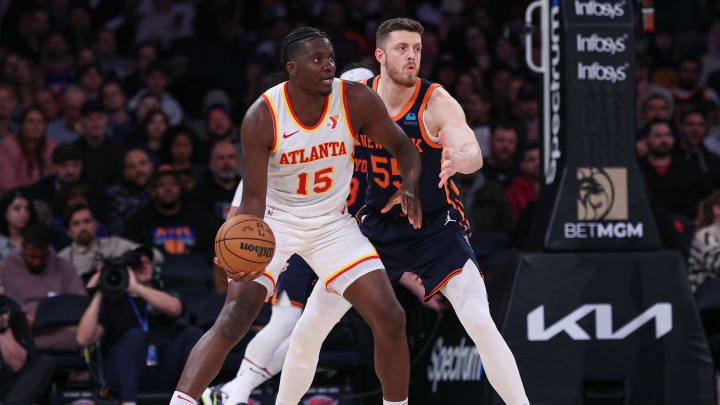 Mar 5, 2024; New York, New York, USA; Atlanta Hawks center Clint Capela (15) is guarded by New York Knicks center Isaiah Hartenstein (55) during the second half at Madison Square Garden. Mandatory Credit: Vincent Carchietta-USA TODAY Sports