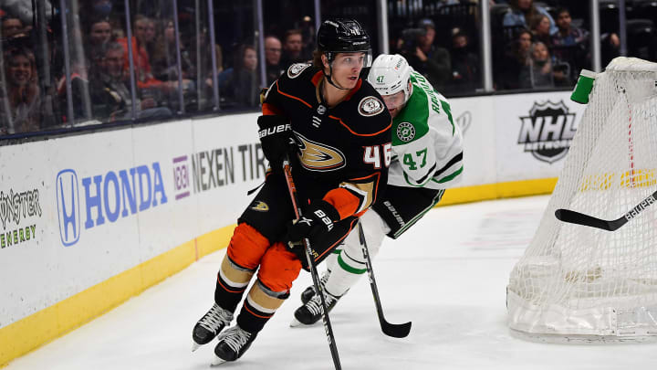 Find Oilers vs. Ducks predictions, betting odds, moneyline, spread, over/under and more for the April 3 NHL matchup.