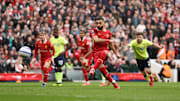 Atacante jogará mais duas temporadas em Anfield