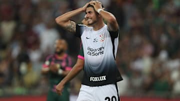 Pedro Raul não emplacou boas atuações no Corinthians pelo Brasileirão Série A