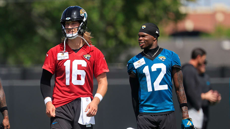 Travis Hunter is set to catch passes from Trevor Lawrence in 2025. | Corey Perrine/Florida Times-Union / USA TODAY NETWORK via Imagn Images
