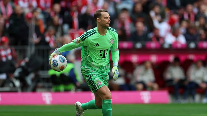 Manuel Neuer verletzte sich im letzten Saisonspiel an der Wade Manuel Neuer verletzte sich im letzten Saisonspiel an der Wade