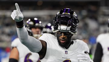 Dec 17, 2023; Jacksonville, Florida, USA; Baltimore Ravens linebacker Patrick Queen (6) warms up before a game against the Jacksonville Jaguars at EverBank Stadium. Mandatory Credit: Nathan Ray Seebeck-Imagn Images