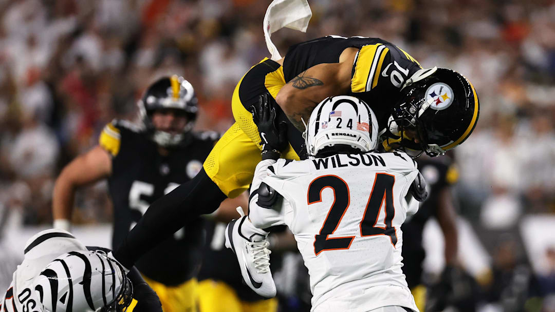 A pair of former Florida defensive backs will play in the AFC East next season.