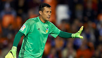 Diego Alves, ex-Flamengo, ainda é líder nessa estatística