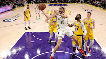Milwaukee Bucks v Los Angeles Lakers