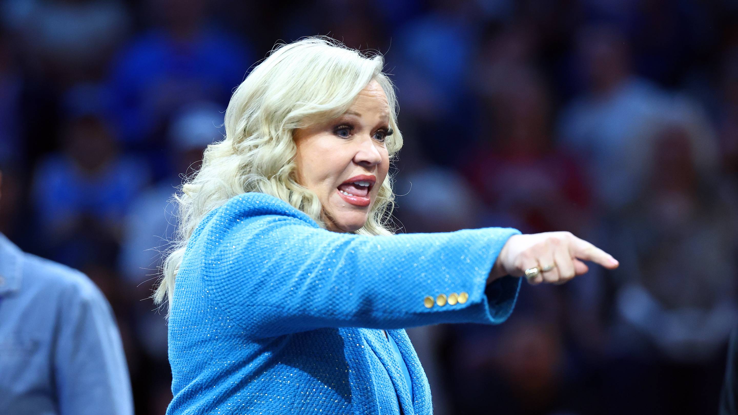 Holly Rowe News Emerges Ahead of Texas-Tennessee Game