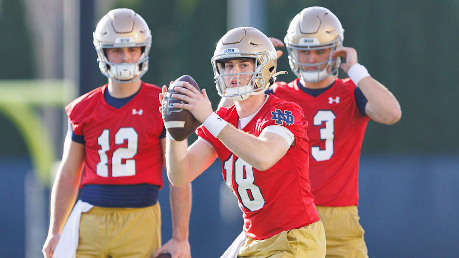 Steve Angeli has won the starting job at Syracuse.  | MICHAEL CLUBB/SOUTH BEND TRIBUNE / USA TODAY NETWORK via Imagn Images