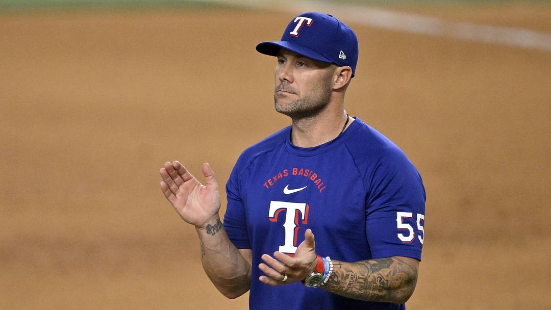 May 27, 2026; Arlington, Texas, USA;  Texas Rangers manager Skip Schumaker walks to the pitchers mound during the eighth inning against the Houston Astros at Globe Life Field. Mandatory Credit: Jerome Miron-Imagn Images