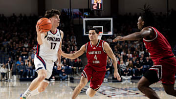 Gonzaga Bulldogs guard Mario Saint-Supery (17).