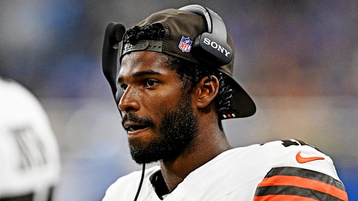 Sep 28, 2025; Detroit, Michigan, USA; Cleveland Browns quarterback Shedeur Sanders (12) looks on from he sidelines during the second half against the Detroit Lions at Ford Field. Mandatory Credit: Lon Horwedel-Imagn Images Sep 28, 2025; Detroit, Michigan, USA; Cleveland Browns quarterback Shedeur Sanders (12) looks on from he sidelines during the second half against the Detroit Lions at Ford Field. Mandatory Credit: Lon Horwedel-Imagn Images