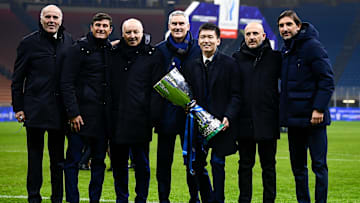 Lo staff dirigenziale dell'Inter al completo 