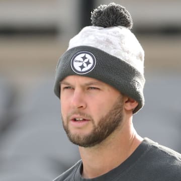 New Detroit Lions quarterback Kyle Allen (4).