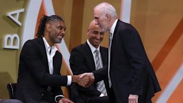Gregg Popovich anunció su nuevo rol en los San Antonio Spurs, en compañía de Tim Duncan y Manu Ginóbili
