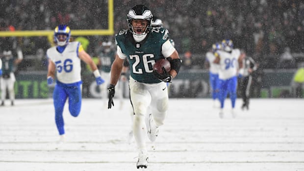 saquon-barkley-eagles-rams-snow