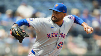 Jul 13, 2025; Kansas City, Missouri, USA; New York Mets starting pitcher Sean Manaea (59) pitches during the sixth inning against the Kansas City Royals at Kauffman Stadium. Mandatory Credit: Jay Biggerstaff-Imagn Images