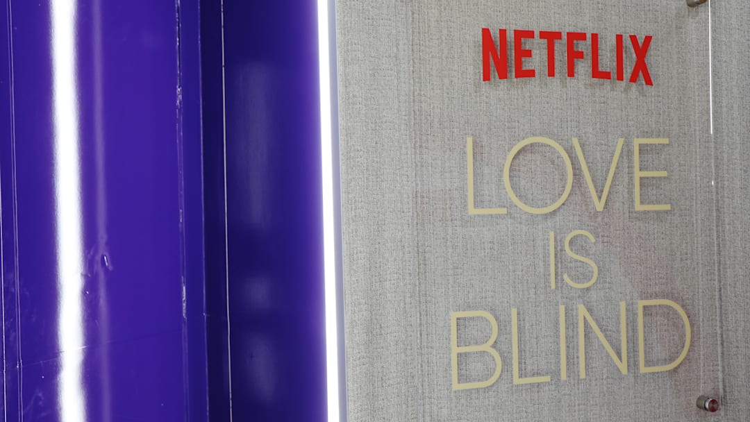 Love Is Blind Cast Celebrates Netflix's First Live Reunion With The Iconic Pods In Nashville