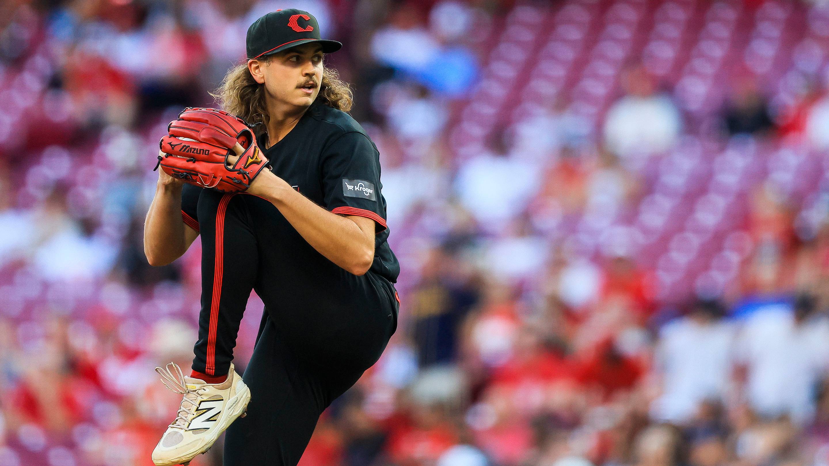 Poor Pitching, Defense Doom Reds in 10-7 Loss to Brewers