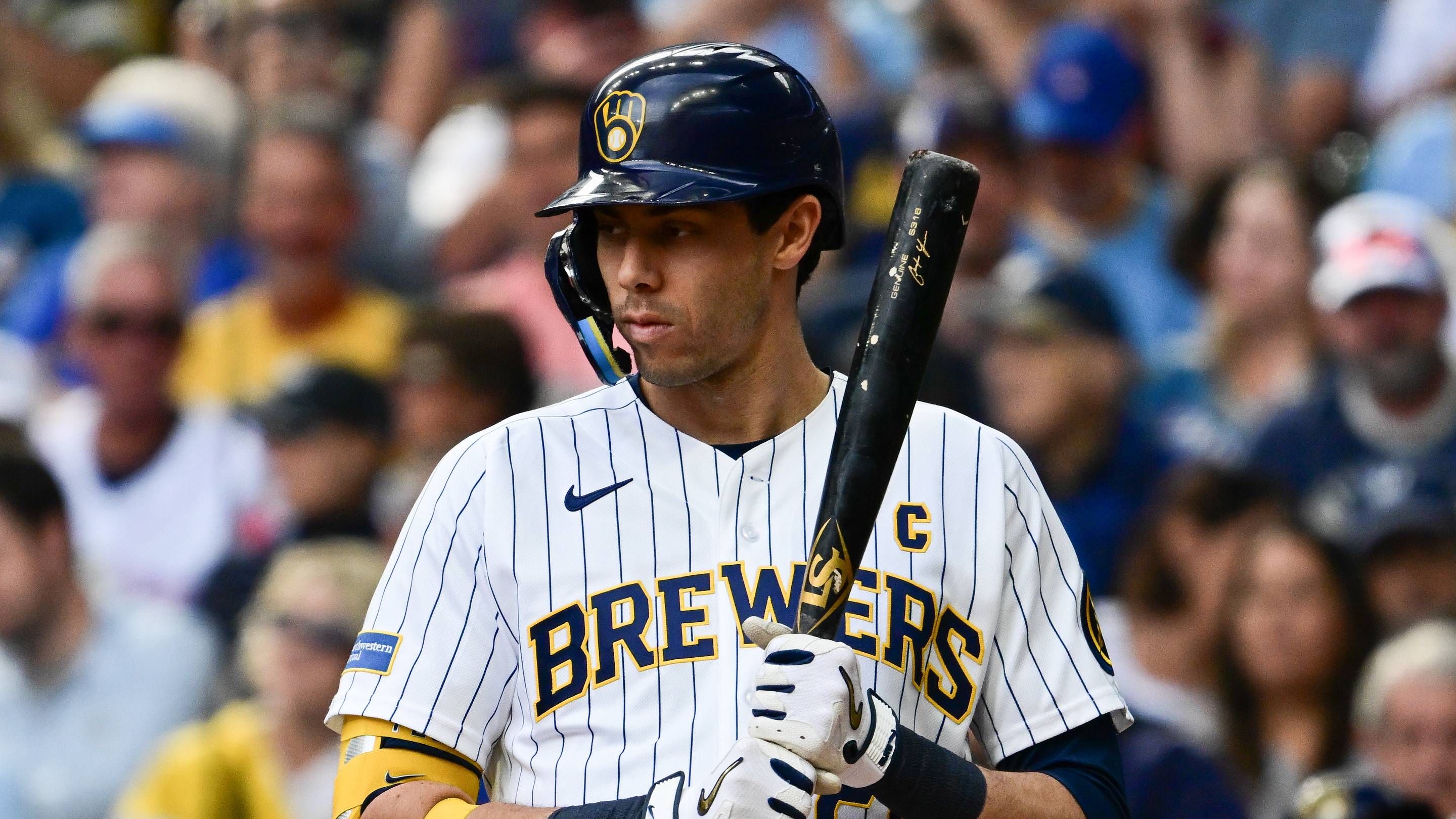 Brewers prioritize late-game matchups with starting lineup for Game 1 of NLDS