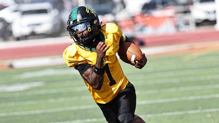 Taft quarterback Monsanna Torbert (1) runs the ball during the Senators' win over Withrow on Saturday, Sept. 27, 2025.