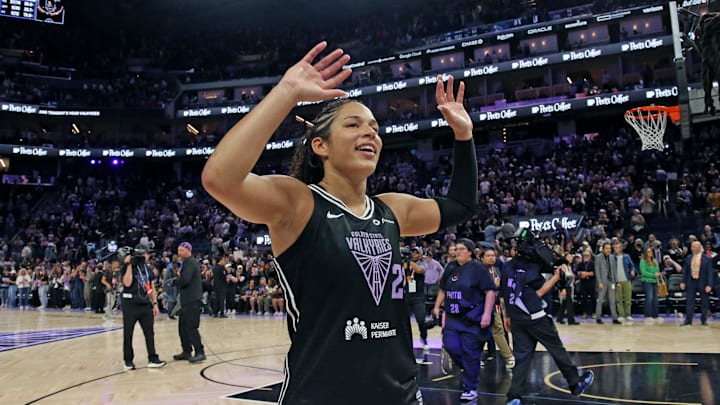 Golden State Valkyries guard Veronica Burton (22) acknowledges the crowd in the final home game of the regular season after the game against the Minnesota Lynx at Chase Center. 