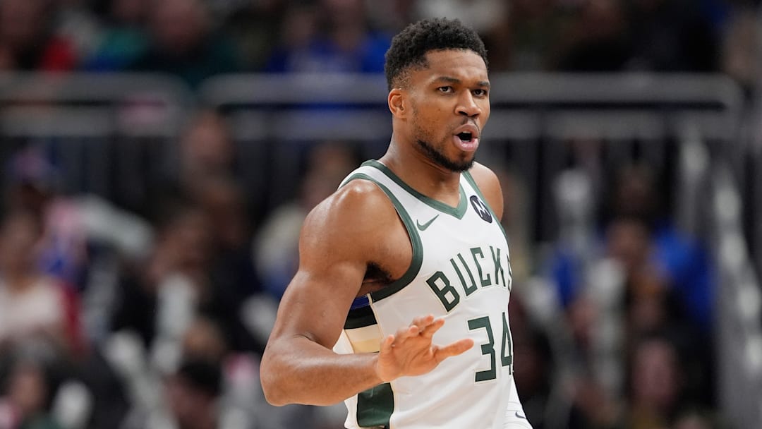 New York Knicks v Milwaukee Bucks New York Knicks v Milwaukee Bucks