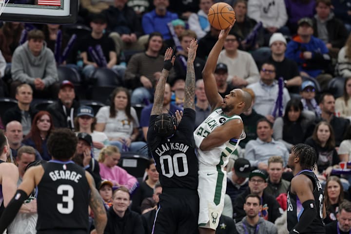 Khris Middleto