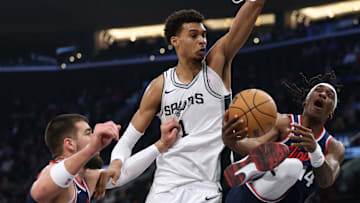 San Antonio Spurs v Los Angeles Clippers