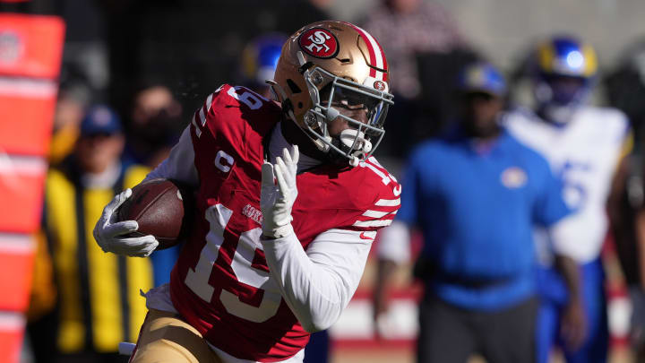 Samuel runs with the ball after making a catch against the Los Angeles Rams.