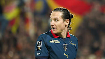 Florian Thauvin et le RC Lens affrontent le Stade Rennais en Ligue 1 Florian Thauvin et le RC Lens affrontent le Stade Rennais en Ligue 1