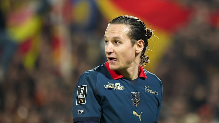 Florian Thauvin et le RC Lens affrontent le Stade Rennais en Ligue 1