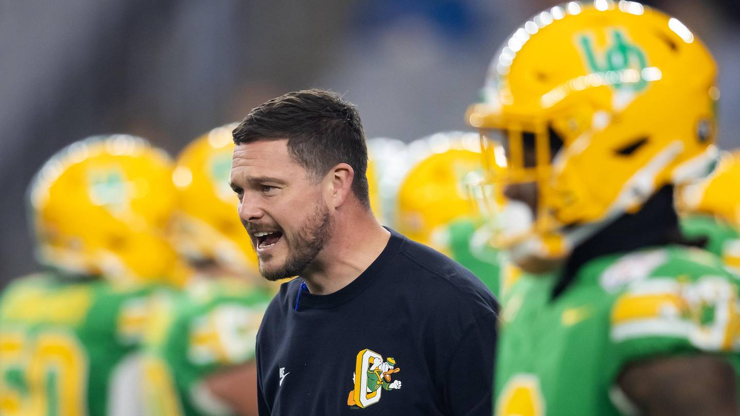 Oregon Ducks Among Four Finalists for Elite 5-Star Tight End - Vimarsana News